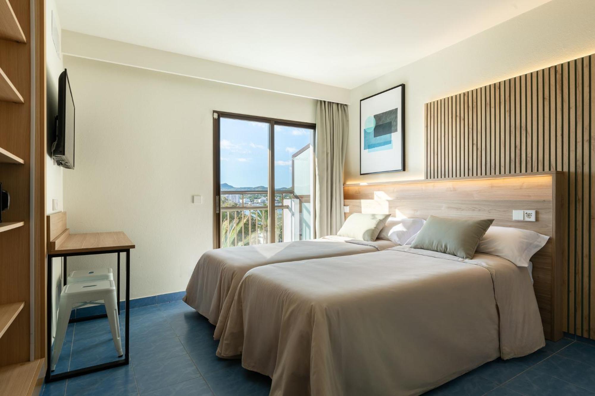 Sant Antoni de Portmany The Blue Apartments - Adults Only מראה חיצוני תמונה