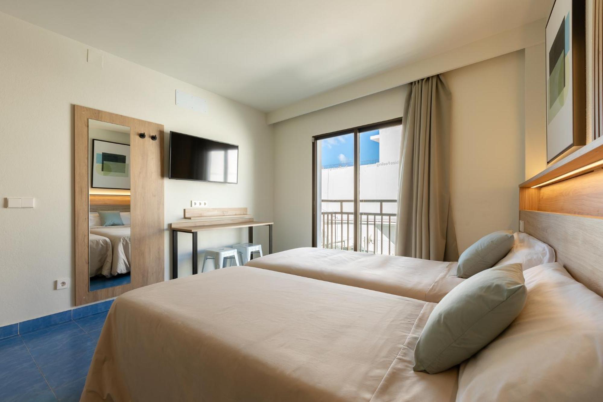 Sant Antoni de Portmany The Blue Apartments - Adults Only מראה חיצוני תמונה